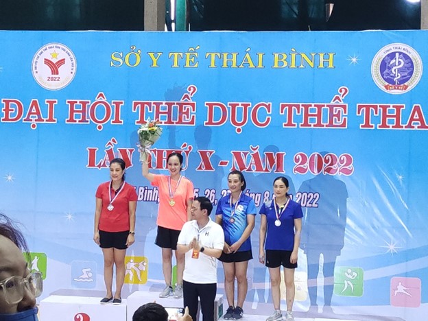Hình ảnh: Đạt giải nhất Môn bóng bàn đơn nữ do Ngành y tế tổ chức năm 2022